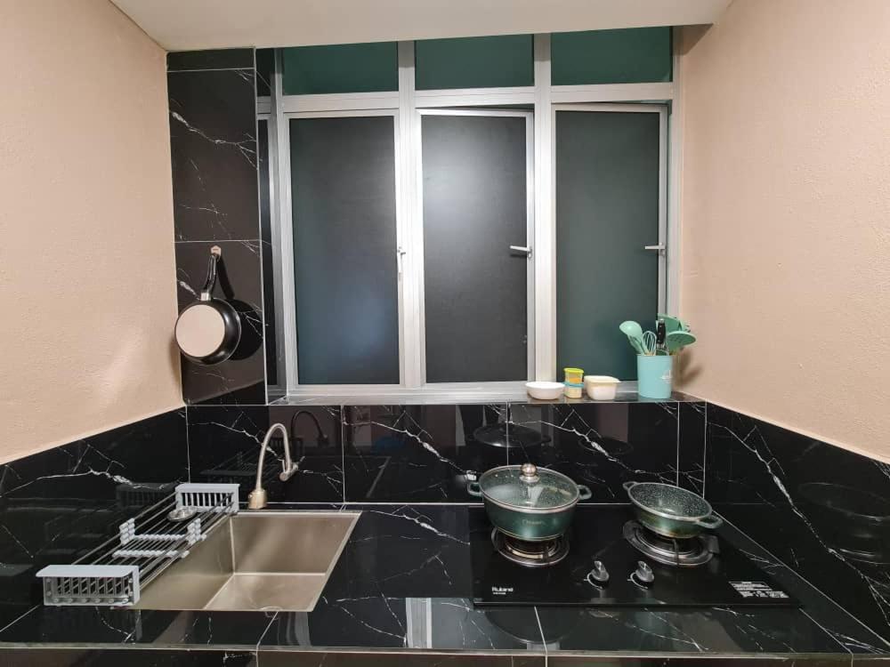 Epoh Meru Raya F3 With Netflix Apartment